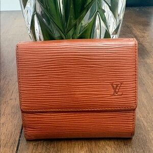 Louis Vuitton Cognac Brown Elise Epi Leather Trifold Wallet. Authetic in EUC